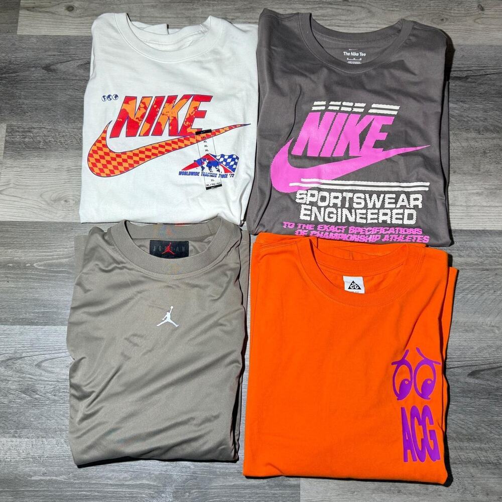 Bundle of 4 Nike - T-shirts